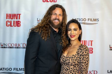 Aktris Isabella Blake-Thomas, yönetmen Elizabeth Blake-Thomas, 28 Mart 2023 tarihinde TCL Çin Tiyatrosu 'nda Latigo Film Av Kulübü' nün dünya prömiyerine katıldı.