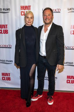 Aktris Isabella Blake-Thomas, yönetmen Elizabeth Blake-Thomas, 28 Mart 2023 tarihinde TCL Çin Tiyatrosu 'nda Latigo Film Av Kulübü' nün dünya prömiyerine katıldı.