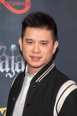 Aktör Jonny Slice, 4 Nisan 2023 'te TCL Çin Tiyatrosu' nda Vaja World Premiere Müzik Videosu 'na katıldı.