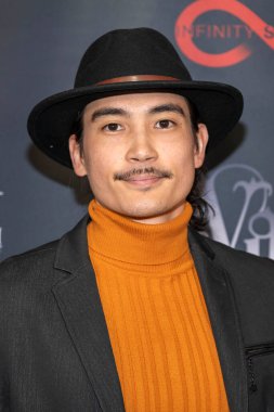 Dodgers Player Tyler Adkison, Vaja World Premiere Music Video klibine 4 Nisan 2023 'te TCL Çin Tiyatrosu' nda Vaja 'nın 