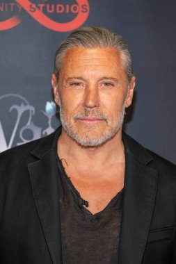 Aktör Max Ryan, 4 Nisan 2023 'te TCL Çin Tiyatrosu' nda Vaja World Premiere Müzik Videosu 'na katılır.