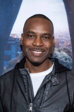 Aktör Razaq Adoti, 7 Nisan 2023 'te Beverly Hills, CA' da 