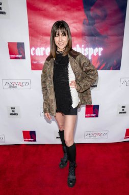 Aktris Whitney Nielsen, Kendall Rae Ricci 'nin 