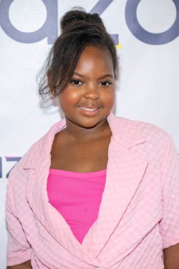 Aktris Alyssa Harris, Zigazoo ve Teen Beat Media 'nın sunduğu 