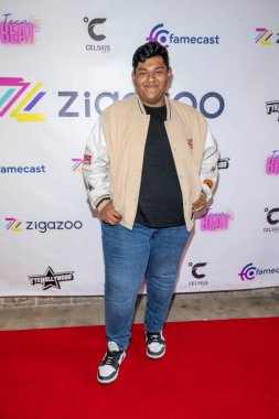 Aktör Axel Chico, Zigazoo ve Teen Beat Media 'nın sunduğu 