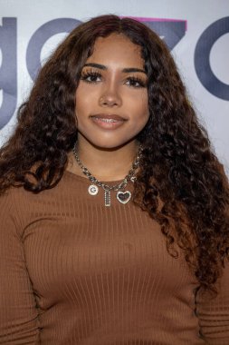 Şarkıcı Anica Rose, Zigazoo ve Teen Beat Media 'nın sunduğu 