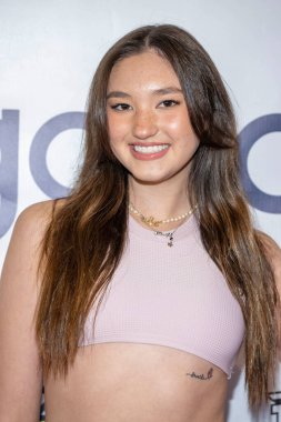 Model Skyla Disney, Zigazoo ve Teen Beat Media 'nın sunduğu 