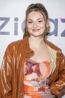 Aktris Gemma Brooke Allen, Zigazoo ve Teen Beat Media 'nın sunduğu 