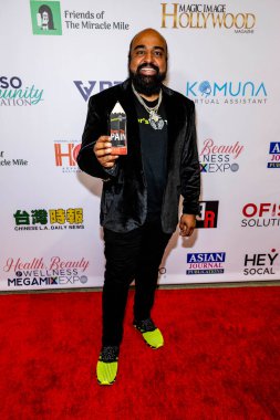 Doktor Dokunma Sahibi Giloh Morgan Hilton Los Angeles San Gabriel, Los Angeles 'ta Mega Mix Sağlık ve Güzellik Sergisi' ne katılıyor.