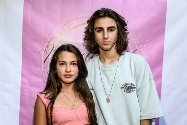 Şarkıcı-Oyuncu Reese Warren, şarkıcı Dominique Ilie Natalie Kopyan 'ın The Famous Hub, Los Angeles' taki 13. doğum gününe katıldı.