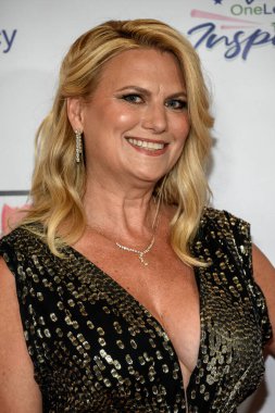 Mendez Vakfı İcra Direktörü Nicole Mendez, Taglyan Kompleksi, Los Angeles 'ta düzenlenen OneLegacy Yıllık Ava' nın Kalp Ödülü Galası 'na katıldı.