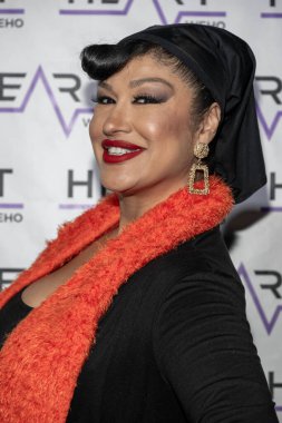 Komedyen Tania Estrada, 12 Ekim 2023 'te Heart Night Club, Los Angeles' ta düzenlenen Pound Town Güreş Galasına katıldı.