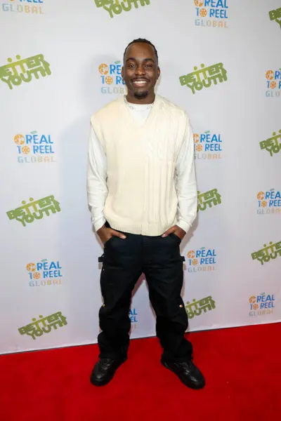 Aktor Ozie Nzeribe Uczestniczy Międzynarodowym Festiwalu Filmów Młodzieżowych Real Reel — Zdjęcie stockowe