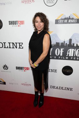 Yönetmen Shannon Kaplun, Bella Blanca Olay Merkezi, Los Angeles, CA 12 Kasım 2023 'te düzenlenen 2023 Kadın Film Festivali Ödül Töreni' ne katıldı.