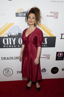 Yönetmen Khatia Maglakelidze, Bella Blanca Olay Merkezi, Los Angeles 'ta düzenlenen 2023 City Of Angels Women' s Film Festivali Ödül Töreni 'ne katıldı.