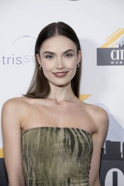 Aktris Kim Kranjc, Bella Blanca Olay Merkezi, Los Angeles, CA 12 Kasım 2023 'te düzenlenen 2023 Melekler Şehri Kadın Film Festivali Galasına katıldı.