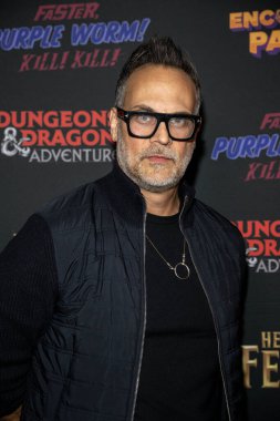 Aktör Todd Stashwick E.P. 'de Zindanlar ve Ejderhalar Maceraları gösterimine katıldı. ve L.P. çatısı, Los Angeles, CA 13 Kasım 2023