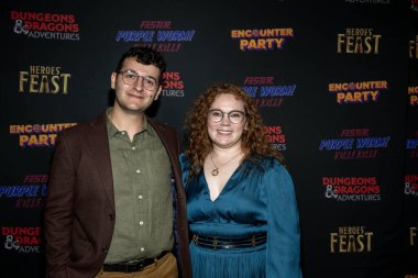 Hasbro Ashley Alexander 'ın yöneticisi yapımcı Connor Everich E.P.' deki Dungeons and Dragons Adventures gösterimine katıldı. ve L.P. çatısı, Los Angeles, CA 13 Kasım 2023