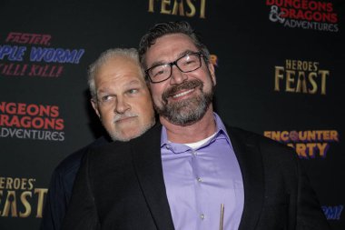 Aktör Abraham Benrubi, oyun oyuncusu Luke Gygax EP 'deki Dungeons and Dragons Adventures gösterimine katıldı. ve L.P. çatısı, Los Angeles, CA 13 Kasım 2023