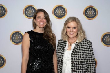 Yapımcı Cassie Lambert Scalettar, Yapımcı Patty Ivins Specht Avalon Hollywood, Los Angeles 'ta 14. Hollywood Müzik Ödüllerine katıldı.