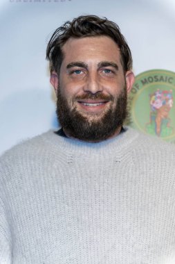 CEO Pro Trending Adam Sudman 2 Aralık 2023 'te Los Angeles' taki Özel Konutlarda Sınırsız Para Toplama Fuarı 'na katıldı.