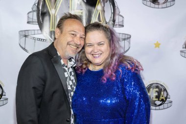 Aktör Keith Coogan ve eşi Kristen Shean, Şaban Tiyatrosu, Los Angeles 'ta düzenlenen 8. Yıllık Genç Eğlence Ödülleri' ne katıldılar.