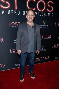 Aktör Oliver Robins Los Angeles Cosplay filminin galasına katılıyor Laemmle NoHo 7 Cinemas, Los Angeles, CA 8 Aralık 2023