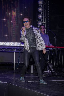 Müzisyen G. Tom Mac, J. Michael Arnoldi Doğum Günü Bash ve Oyuncak Yolu 'nda performans sergiliyor. 9 Aralık 2023' te Batı Hollywood, Los Angeles 'taki Heart WeHo Gece Kulübü' nde G Tom Mac performansı sergiliyor.