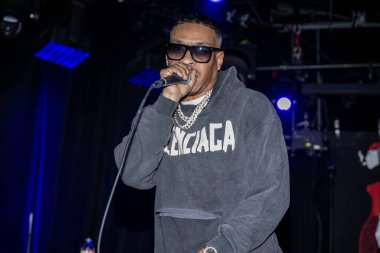 Müzikal sanatçısı Şef Sean, 16 Aralık 2023 'te Batı Hollywood, Los Angeles' taki Whisky a Go Go 'daki Çirkin Süveter Partisi Konseri' nde sahne aldı.