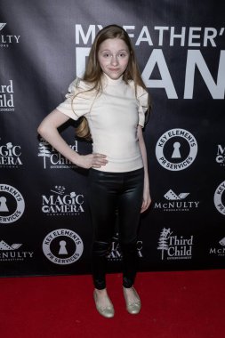 Aktris Estella Volturo, 30 Ocak 2024 'te Look Cinema Glendale, Los Angeles' taki 