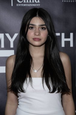 Şarkıcı Alexandra Bull, 30 Ocak 2024 'te Look Cinema Glendale, Los Angeles' ta 