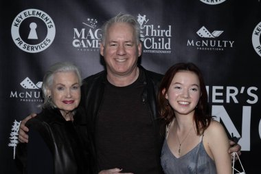 Anne Joan ile birlikte yapımcı Michael Feifer 30 Ocak 2024 'te Look Cinema Glendale, Los Angeles' taki 