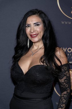 Aktris Lobat Asadi, The Soiree tarafından The Bourbon Room, Los Angeles, CA 'da sunulan 2024 Dünya Eğlence Ödülleri' ne katıldı.