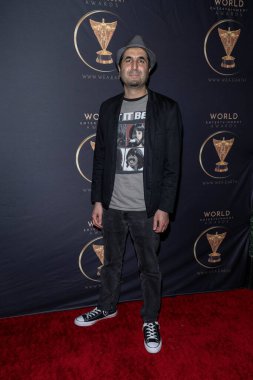 Yönetmen Armin Nasseri, The Soiree tarafından The Bourbon Room, Los Angeles, CA 'da sunulan 2024 Dünya Eğlence Ödülleri' ne katıldı.