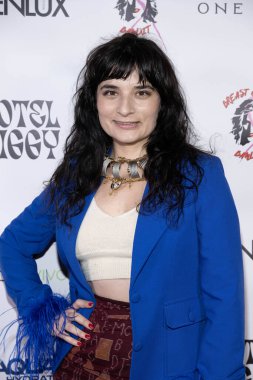 TV sunucusu Annabelle Azade, 5 Şubat 2024 'te Los Angeles, Ziggy Oteli' nde Christine Peake 'in 