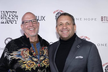 James Mattern, Aktör John Campbell-Mac 5 Şubat 2024 'te Hotel Ziggy, Los Angeles' ta Christine Peake 'in 