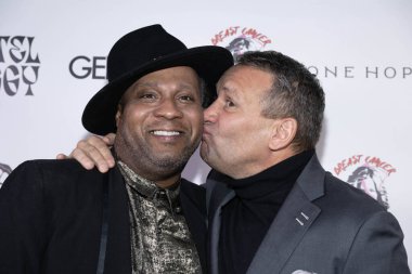 TV Kişiliği Lawon Exum, Aktör John Campbell-Mac 5 Şubat 2024 'te Hotel Ziggy, Los Angeles' ta Christine Peake 'in 