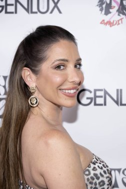 Sanat simsarı Angele Buffett, 5 Şubat 2024 'te Los Angeles, Ziggy Oteli' nde Christine Peake 'in 