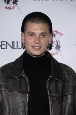 Aktör Francesco Guthe, 5 Şubat 2024 'te Hotel Ziggy, Los Angeles' ta Christine Peake 'in 