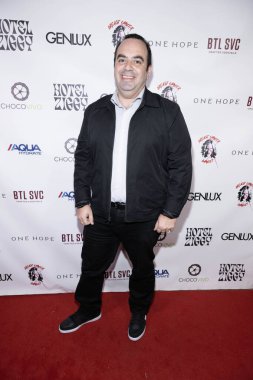 Amir Bagherpour, PhD 5 Şubat 2024 'te Los Angeles, Ziggy Oteli' nde Christine Peake 'in 