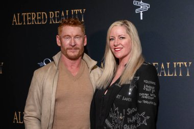 Aktör Zack Ward, Jennifer McMahan Ward 17 Şubat 2024 Regal LA Live, Los Angeles, CA 'da 