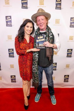 TV Kişiliği Victoria Recano, Yazar Scott Michael Nathan, Scott Michael Nathan 'ın 16 Şubat 2024' te Barnes and Noble at the Grove, Los Angeles, CA 'daki 