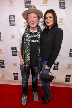 Yazar Scott Michael Nathan, Aktris / Model Jennifer Gimenez, Scott Michael Nathan 'ın 