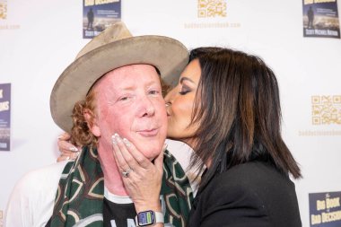 Yazar Scott Michael Nathan, Aktris / Model Jennifer Gimenez, Scott Michael Nathan 'ın 