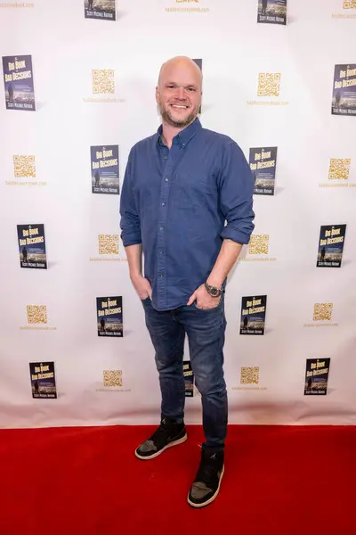 Yapımcı Jason Glance, Scott Michael Nathan 'ın 