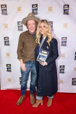 Yazar Scott Michael Nathan, Stilist Helena McGregor Scott Michael Nathan 'ın 