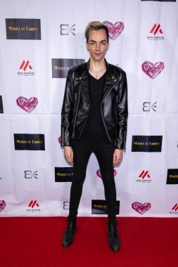 Komedyen Thash Mose, Komedyen Christine Peake, Komedyen, Aktris, Yazar Eugenia Kuzmina, Komedyen, Şarkıcı Ksenia Max Events Sunar Eugenia Kuzminas Modelleri SIXTY Beverly Hills, Los Angeles, CA, 28 Şubat 2024