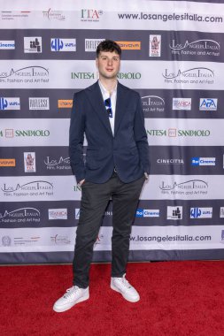 Sinematograf Mirko Colucci, Los Angeles 'taki TCL Çin Tiyatrosu' nda 2024 Los Angeles Italia Film, Moda ve Sanat Festivali açılış gecesine katıldı.