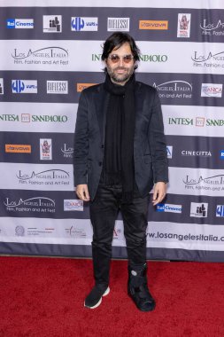 Aktör Edoardo Francia Los Angeles Italia Film, Moda ve Sanat Festivali 'nin 3 Mart 2024' te TCL Çin Tiyatrosu 'ndaki açılış gecesine katıldı.