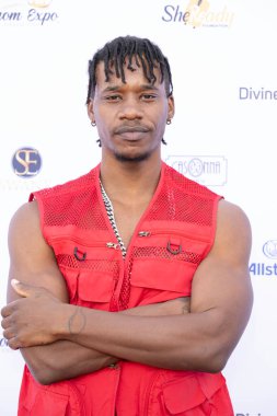 Rapçi Charles X, Earvin Magic Johnson Park & Community Event Center, Los Angeles, CA, 9 Mart 2024 'te düzenlenen 2024 Mezuniyet Fuarı ve moda gösterisine katıldı.